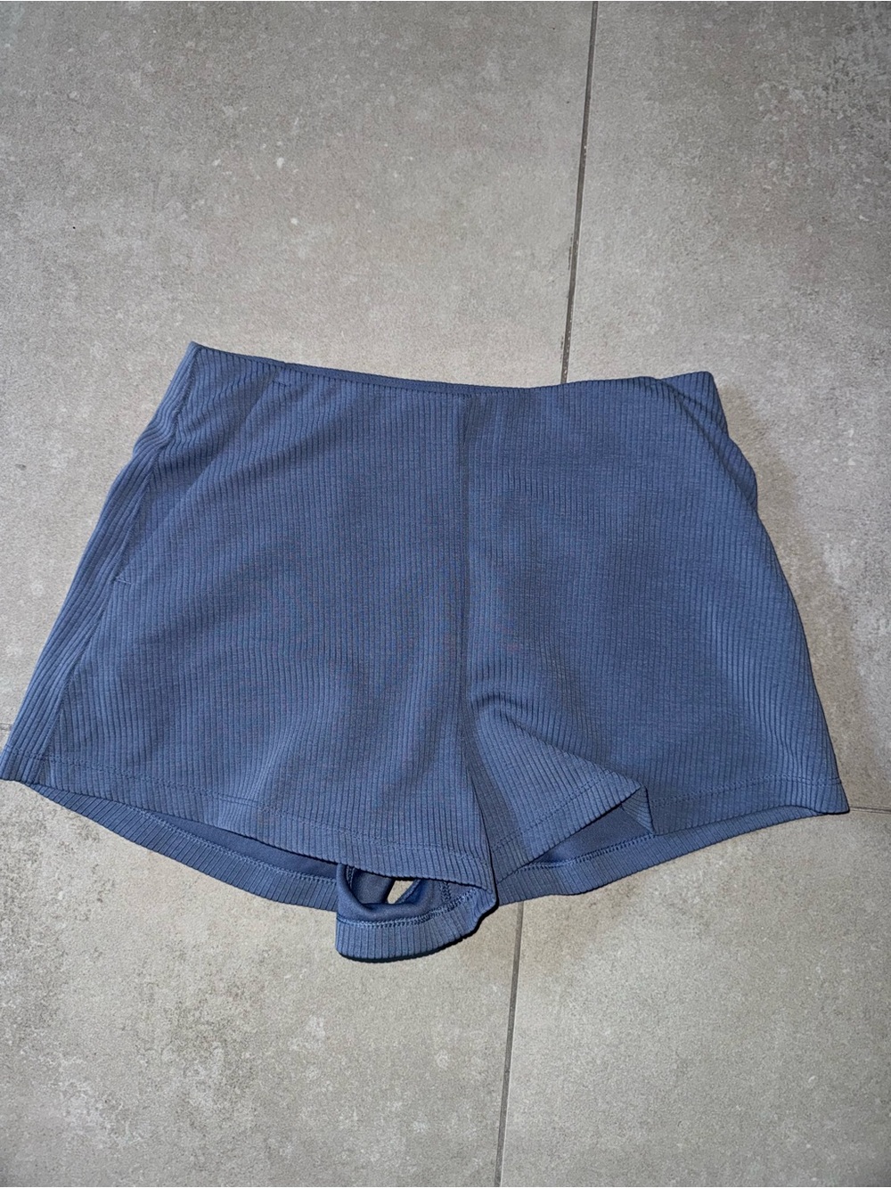 Lululemon Softstreme 2” Ribbed Blue Shorts Size 6 Great Condition